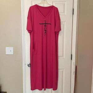 Pink V-Neck Dress with Faith Graphic - Maxi Dress With pockets! Size 1X